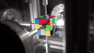¡Increíble! Un robot resuelve un cubo de Rubik en menos de 1 segundo y bate récord mundial [VIDEO]