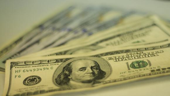 El dólar acumula una caída de 2.20% en lo que va del año. (Foto: GEC)