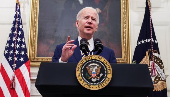 Pocos presidentes electos han tenido que juramentar al cargo en una situación de crisis extrema como Joe Biden, señala el columnista.