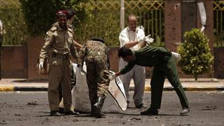 Suicida mata cerca de 100 militares en Yemen