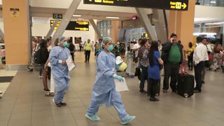Estudiantes peruanos que retornaron de España exigen pasar prueba de descarte del coronavirus
