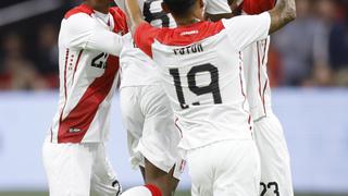 Holanda venció 2-1 a Perú con un doblete de Depay