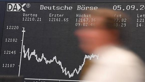 El índice DAX 30 de Frankfurt anotó una pérdida de 0.38% este miércoles. (Foto: AFP)