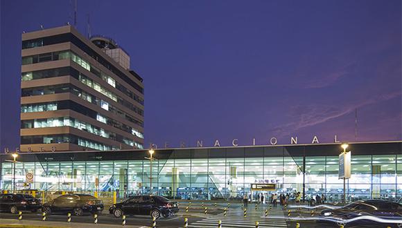 En el 2001, LAP ganó la adjudicación del aeropuerto con la propuesta de un nuevo y único terminal, destacando los beneficios de integrar las operaciones aeroportuarias en una misma infraestructura a diferencia de operar con dos o más terminales. (Foto: Agencia Andina)
