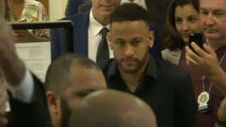Neymar se presentó a declarar por difusión de fotos íntimas de la mujer que lo acusa de violación [VIDEOS]