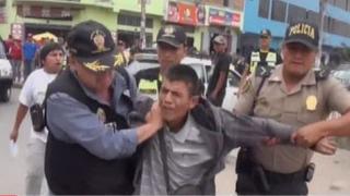 Mototaxistas atacan a autoridades con piedras y palos durante operación de fiscalización