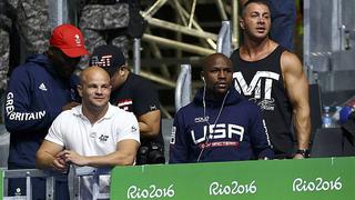 Floyd Mayweather aprovecha Río 2016 para reclutar boxeadores que formen parte de su empresa