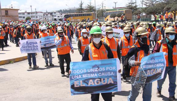 El último lunes, unos cien trabajadores de Cuajone realizaron un plantón para exigir a las autoridades una solución al conflicto. (Foto: Southern Perú)