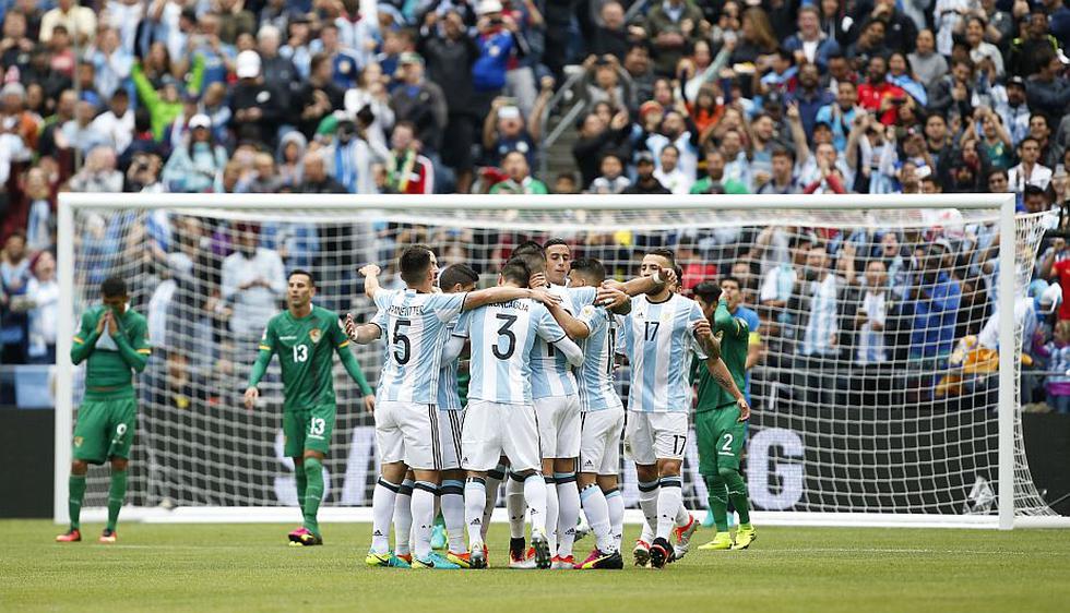 Argentina goléo 3-0 a Bolivia y pasó a cuartos de final de la Copa América Centenario. (Reuters)