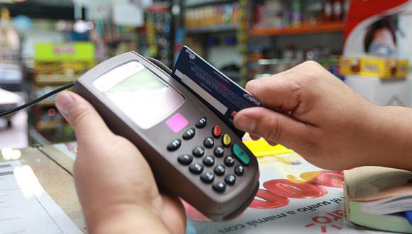Peruanos mantienen la confianza a la hora de comprar con tarjetas. (USI)
