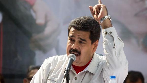 Nicolás Maduro dijo que el pueblo de Argentina está listo para luchar contra Mauricio Macri. (EFE)