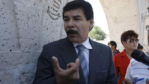 Alcalde de Arequipa Alfredo Zegarra renunció a aumento de sueldo. (Perú21)