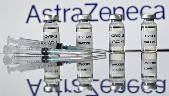 AstraZeneca tendrá disponibles 200 millones de dosis de la vacuna de COVID-19 que desarrolla junto a la Universidad de Oxford a finales de 2020. (Foto: JUSTIN TALLIS / AFP)