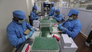 Perú continúa negociaciones con tres laboratorios de EE.UU. para aumentar vacunas 
