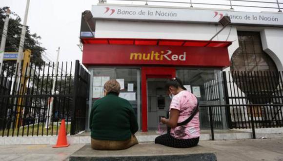 Desde el 25 de noviembre se viene realizando la entrega del bono de 760 soles a través de la Banca celular (Foto: Andina)