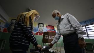 Abren los primeros centros de votación en Venezuela para elecciones regionales y locales