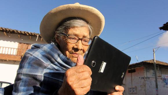 En febrero pasado se desarrolló el acto de lanzamiento del programa digital de alfabetización, con una clase demostrativa del uso de tablets. (Pensión 65)