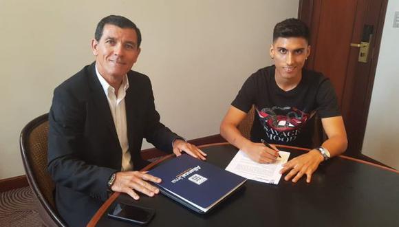José Manzaneda firmó contrato por dos años con Alianza Lima. (Foto: Alianza Lima)