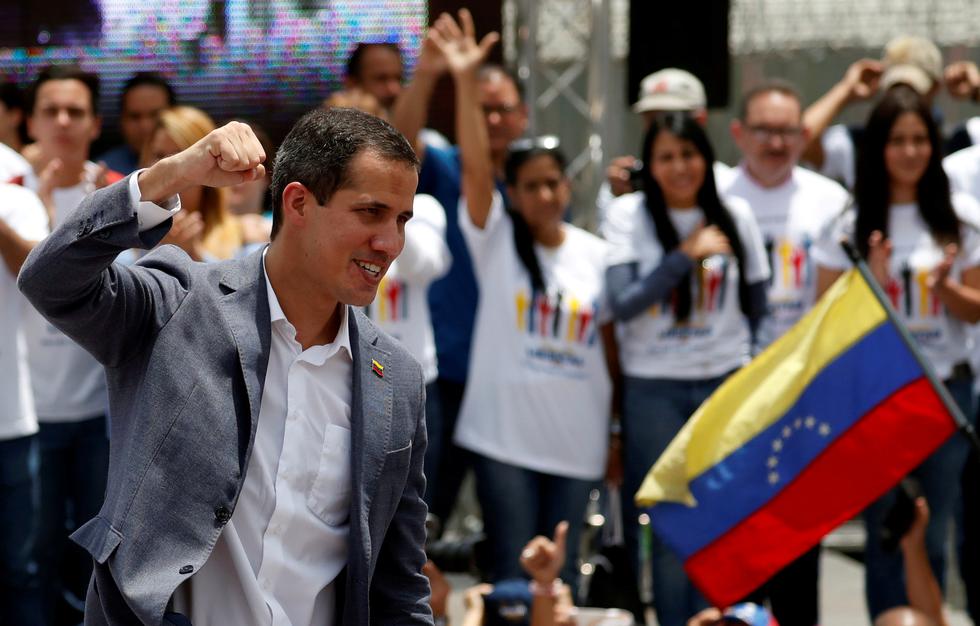 Guaidó hace un llamado a los venezolanos a movilizarse por el cese de la"usurpación" de Maduro.