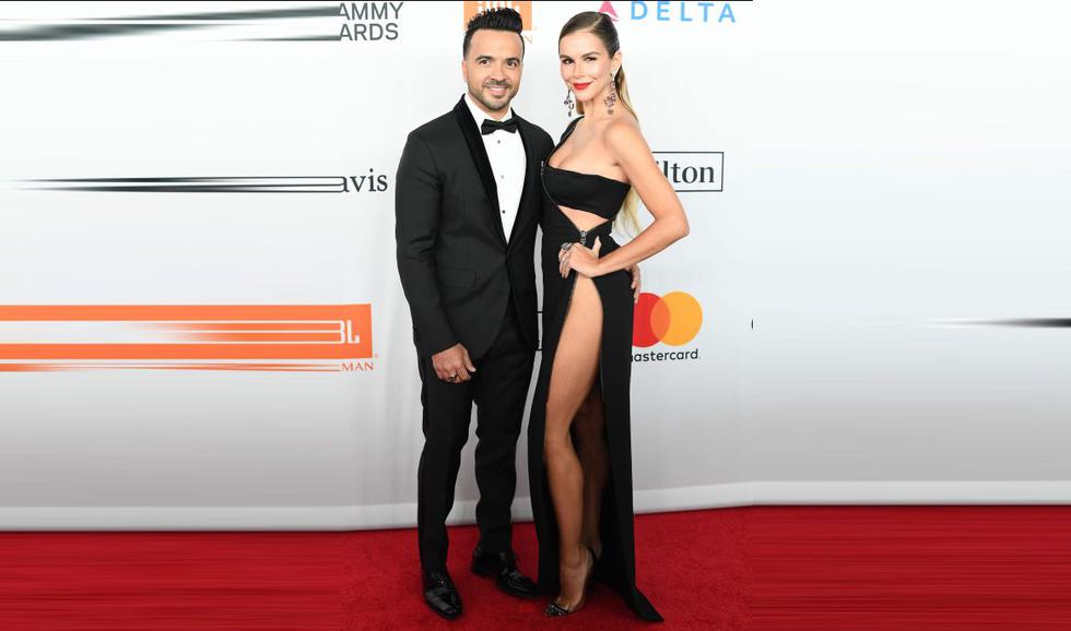 Luis Fonsi y su esposa Agueda Lopez en los Grammy. (AFP)