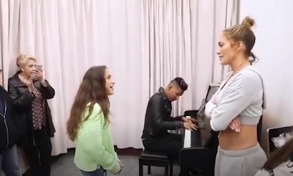 Hija de Jennifer López y Marc Anthony sorprende cantando. (YouTube)