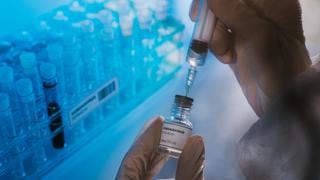 Rusia desarrolla vacuna contra el COVID-19 que podrá administrarse por vía nasal