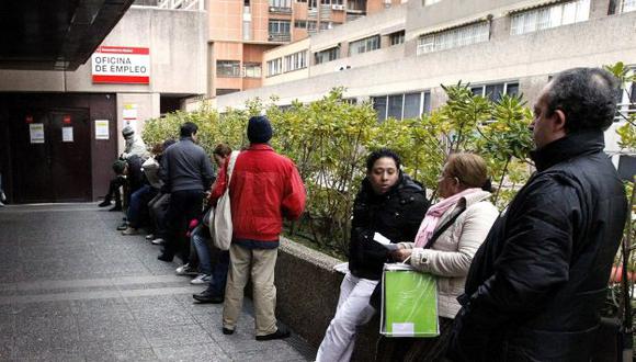 Cifra de desempleo aumentó ligeramente en España. (EFE)
