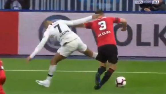 Kylian Mbappé se ganó la roja directa tras dura falta contra jugador de Rennes. (Captura: Gol TV)