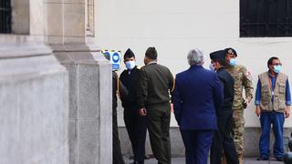 Ministro de Defensa y altos mandos de las FF.AA. se reúnen con el presidente Pedro Castillo en Palacio de Gobierno