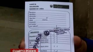 COVID-19:  Falsifican carné de vacunación a 50 soles en Jirón Azángaro  