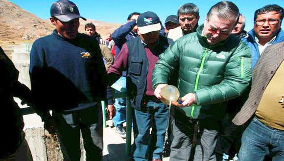 Valdés verifica en Puno contaminación de minería informal. (Andina)
