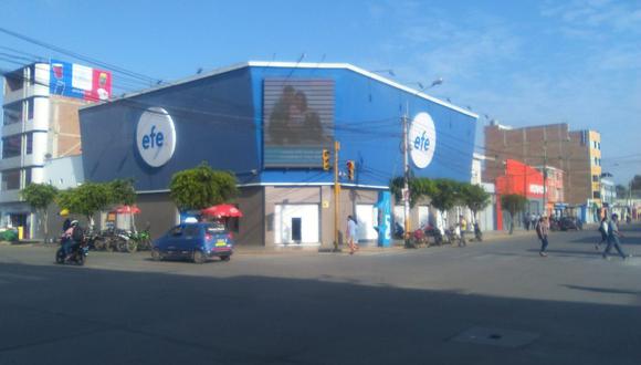 Local de tiendas Efe, en el centro de la ciudad de Chiclayo, fue blanco del hampa.