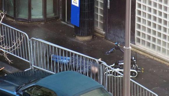 Francia: Policía mató a hombre que entró gritando a una comisaría en París con un cuchillo y explosivos falsos. (Reuters)
