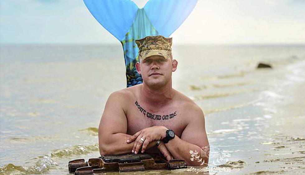 Marine de Estados Unidos se vuelve viral al posar como sirena. Lo hizo para que sus amigos desplegados en el extranjero se rieran durante los momentos más duros. (Facebook / Magical Memories Photography)