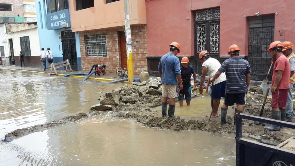 Chiclayo: Decenas de casas inundadas por una rotura de tubería matriz |  LIMA | PERU21
