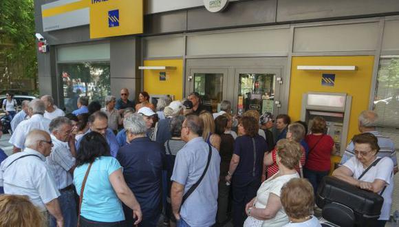 Bancos de Grecia estarán cerrados hasta el 13 de julio. (EFE)