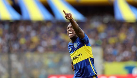 Luis Advíncula se queda en Boca Juniors. (Foto: ALEJANDRO PAGNI / AFP)