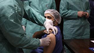 La vacuna contra el coronavirus genera dudas sobre la inmunidad en Israel