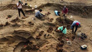 Descubren restos óseos de 250 niños y otras 40 personas sacrificadas de la cultura Chimú