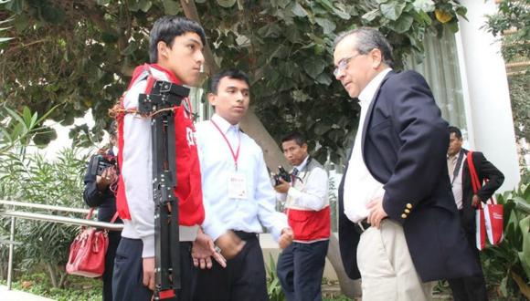 Estudiante de Beca18 creó un brazo robótico para discapacitados (MINEDU)