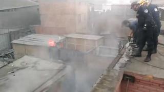Cercado de Lima: Reportan incendio en un almacén de plástico del jirón Junín