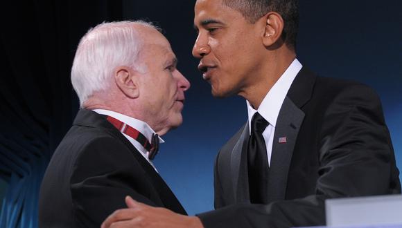 Barack Obama mantuvo estrechas relaciones con el senador McCain a pesar de ser de partidos distintos. (Foto: AFP)