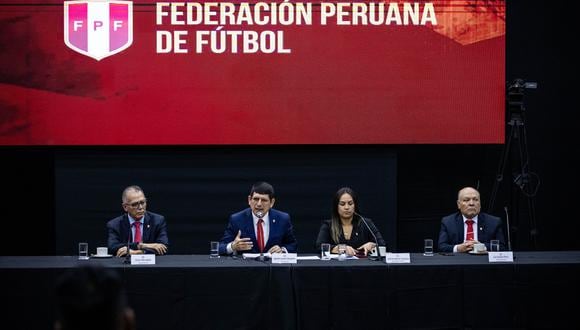 Asamblea de Bases de la FPF aprueba gestión de Agustín Lozano. Foto: FPF