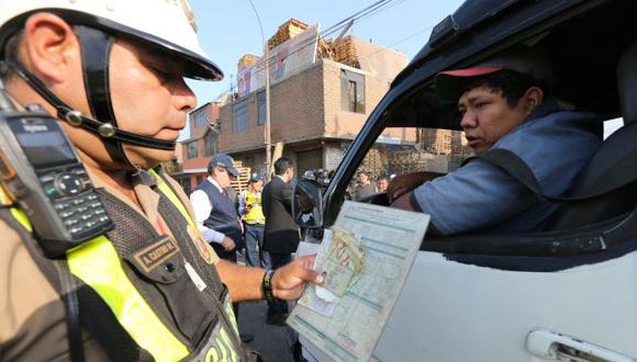 Chofer quedó detenido al intentar sobornar a Policía. (Andina)