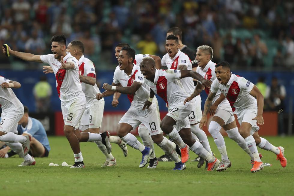 Perú clasificó a las semifinales de la Copa América tras vencer por penales a Uruguay. (Foto: AP)