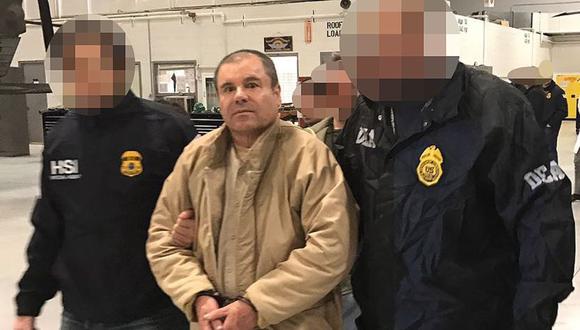 Para evitar riesgos en el juicio de "El Chapo" Guzmán, los nombres de los jurados se mantienen anónimos y cada día serán escoltados por alguaciles armados. | Foto: AFP