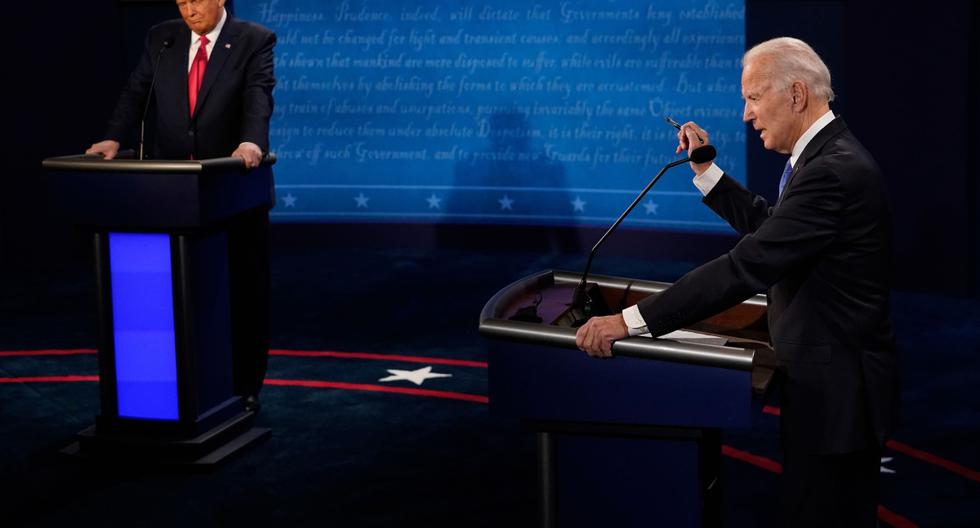 Donald Trump y su rival demócrata Joe Biden participan en el debate presidencial final en la Universidad de Belmont en Nashville, Tennessee. (AFP / POOL / Morry GASH).