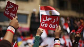Egipto: Mohamed Mursi rechaza ultimátum del Ejército