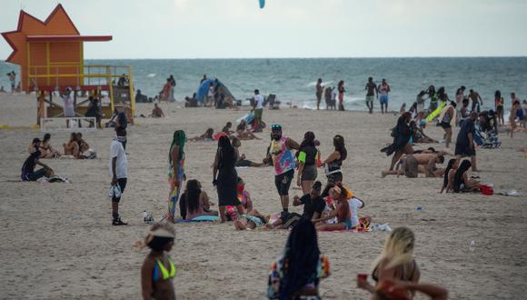 El “estado del sol” reportó hoy 9.344 nuevos casos confirmados de  COVID-19 y 78 muertos, según las cifras publicadas por el Departamento de Salud de Florida. (Foto: EFE/EPA/CRISTOBAL HERRERA-ULASHKEVICH)