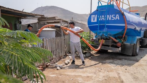 "En el Perú, 3.1 millones de peruanos aún no cuentan con acceso a agua potable. Tres millones de personas viven en condiciones infrahumanas mientras los congresistas faltan a trabajar porque se fueron de juerga". (Foto: GEC)